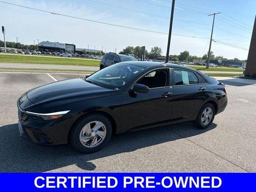 Black 2026 Hyundai ELANTRA SE