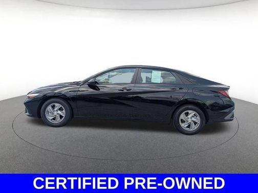 Black 2026 Hyundai ELANTRA SE