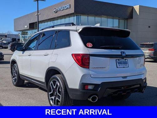 2023 Honda Passport Elite