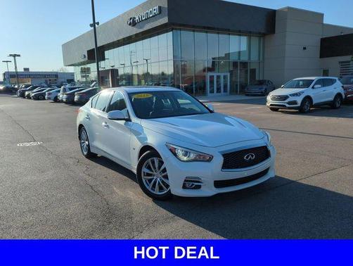 2015 INFINITI Q50 Base