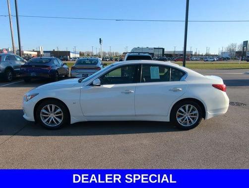 2015 INFINITI Q50 Base