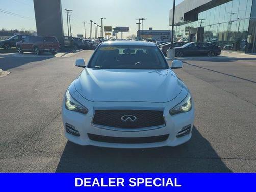 2015 INFINITI Q50 Base