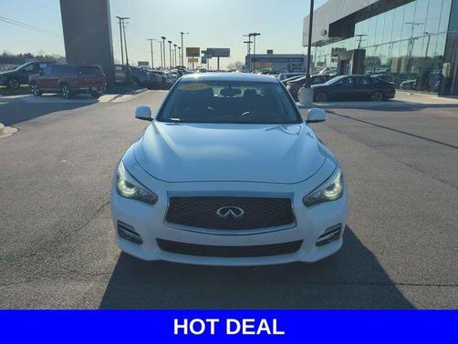 2015 INFINITI Q50 Base