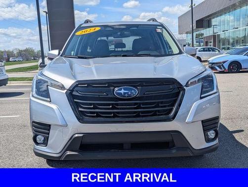 Ice Silver Metallic 2024 Subaru Forester Premium