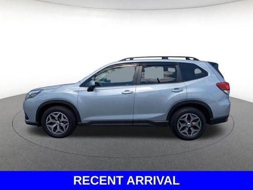 Ice Silver Metallic 2024 Subaru Forester Premium