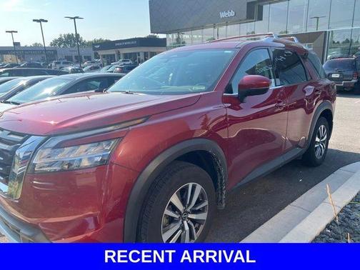 2024 Nissan Pathfinder SL