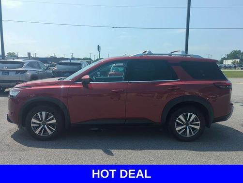 2024 Nissan Pathfinder SL