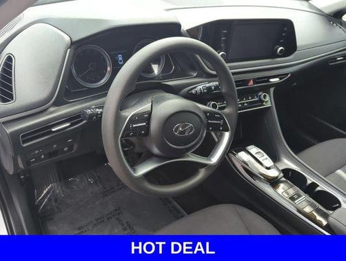 2023 Hyundai SONATA SE