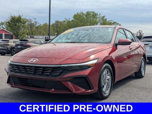 Red 2025 Hyundai ELANTRA SE