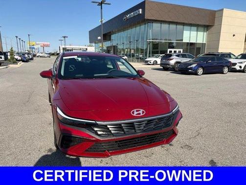 Red 2025 Hyundai ELANTRA SE