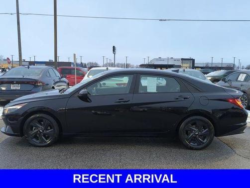 2023 Hyundai ELANTRA HEV Blue