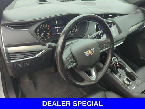 2020 Cadillac XT4 Premium Luxury