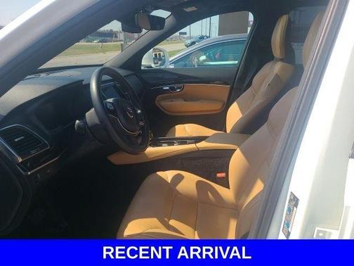 2019 Volvo XC90 T6 Momentum