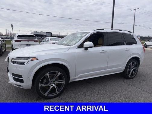 2019 Volvo XC90 T6 Momentum