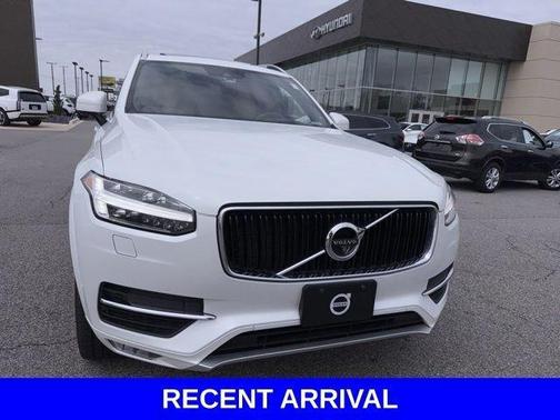2019 Volvo XC90 T6 Momentum