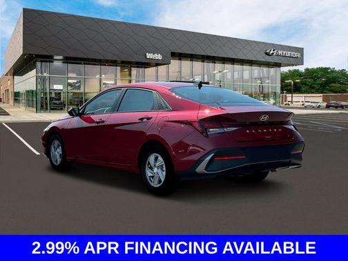 2025 Hyundai ELANTRA SE