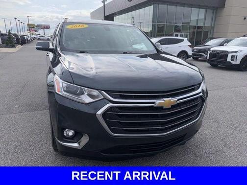 Graphite Metallic 2018 Chevrolet Traverse LT Cloth