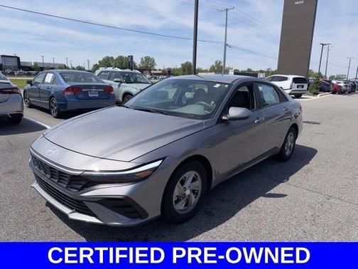 Metal 2024 Hyundai ELANTRA SE