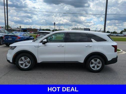 2022 Kia Sorento LX
