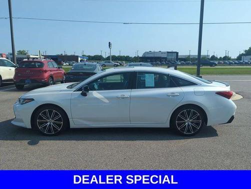 2022 Toyota Avalon Touring
