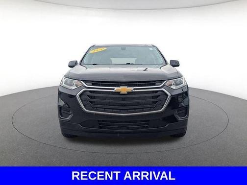 Mosaic Black Metallic 2020 Chevrolet Traverse LS