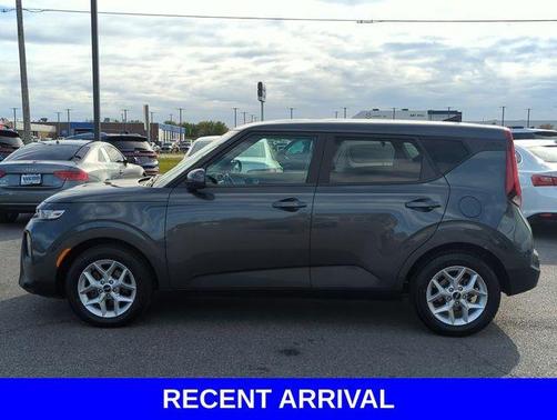 2022 Kia Soul LX