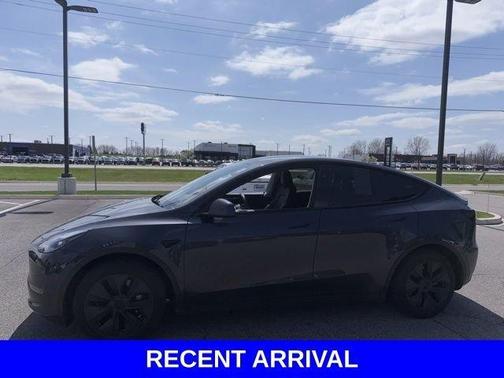 Black 2024 Tesla Model Y Long Range