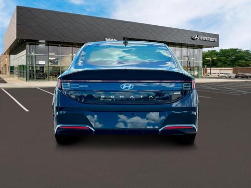2025 Hyundai SONATA Hybrid SEL