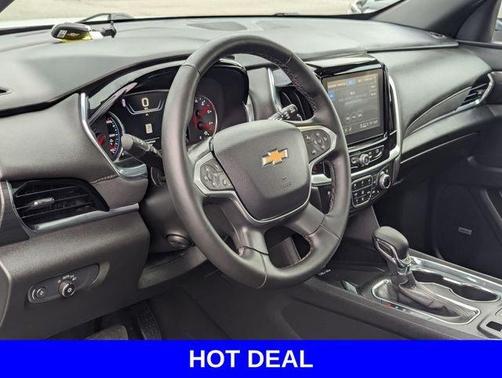 Iridescent Pearl Tricoat 2023 Chevrolet Traverse High Country