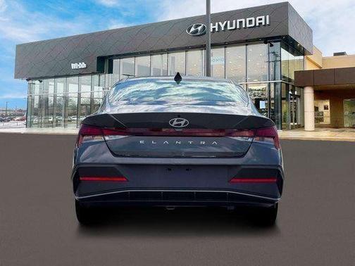 Gray 2026 Hyundai ELANTRA SE