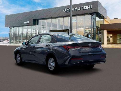 Gray 2026 Hyundai ELANTRA SE