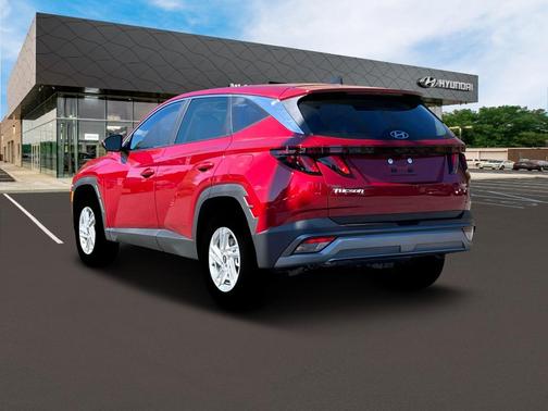 2025 Hyundai TUCSON SE
