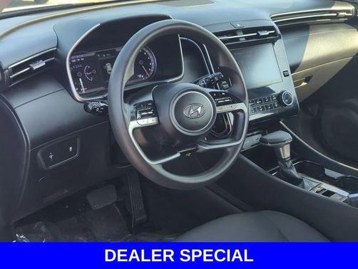 2023 Hyundai TUCSON SE