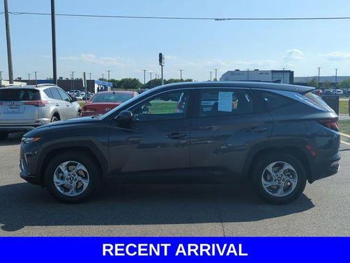2023 Hyundai TUCSON SE