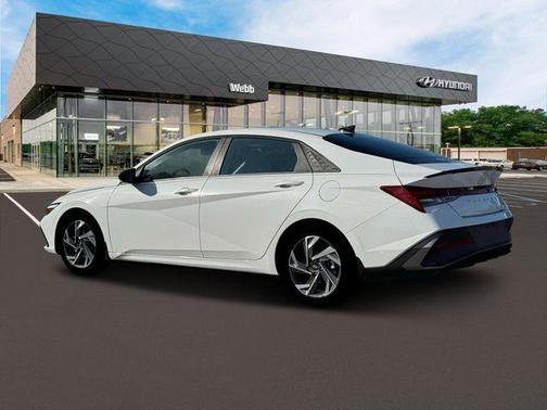 2025 Hyundai ELANTRA HEV SEL Sport