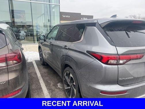 2022 Mitsubishi Outlander SE