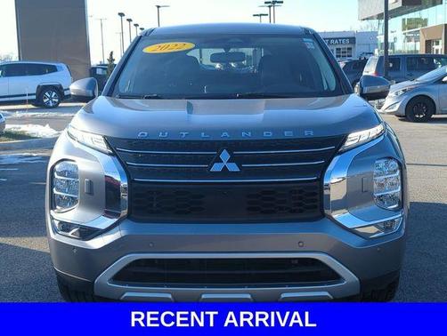 2022 Mitsubishi Outlander SE
