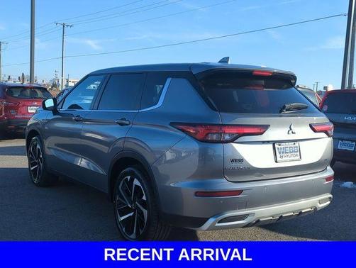 2022 Mitsubishi Outlander SE