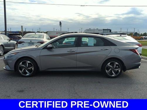 2023 Hyundai ELANTRA SEL
