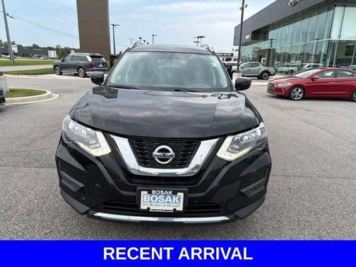 Magnetic Black 2017 Nissan Rogue SV