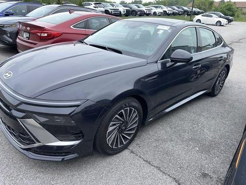 2024 Hyundai SONATA Hybrid Limited
