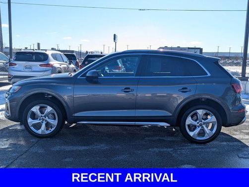2023 Audi Q5 45 S line quattro Premium