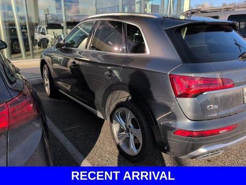 2023 Audi Q5 45 S line quattro Premium