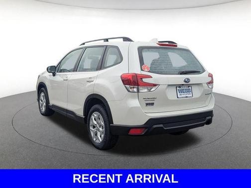 Crystal White Pearl 2021 Subaru Forester