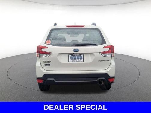 Crystal White Pearl 2021 Subaru Forester