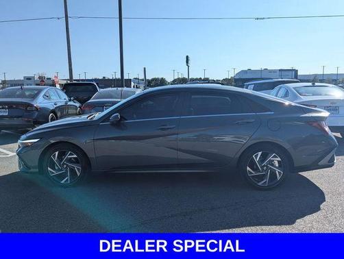 2024 Hyundai ELANTRA Limited