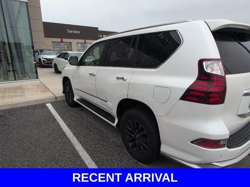 White 2018 Lexus GX 460 Luxury