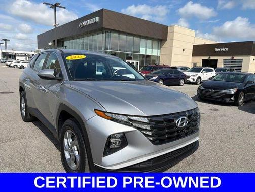 Shimmering Silver 2022 Hyundai TUCSON SE