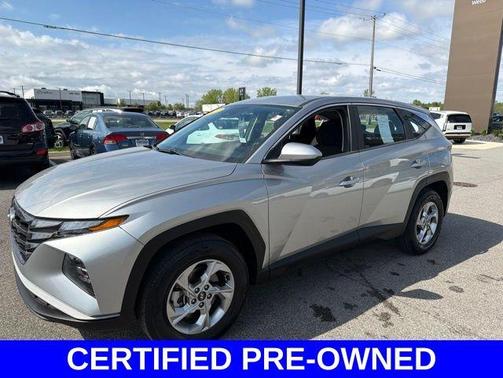 Shimmering Silver 2022 Hyundai TUCSON SE