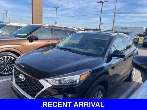Black Noir Pearl 2021 Hyundai TUCSON Value
